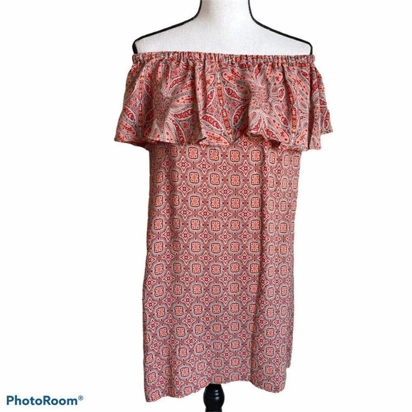 Sanctuary‎ Off Shoulder with Ruffle Shift - Picture 2 of 6